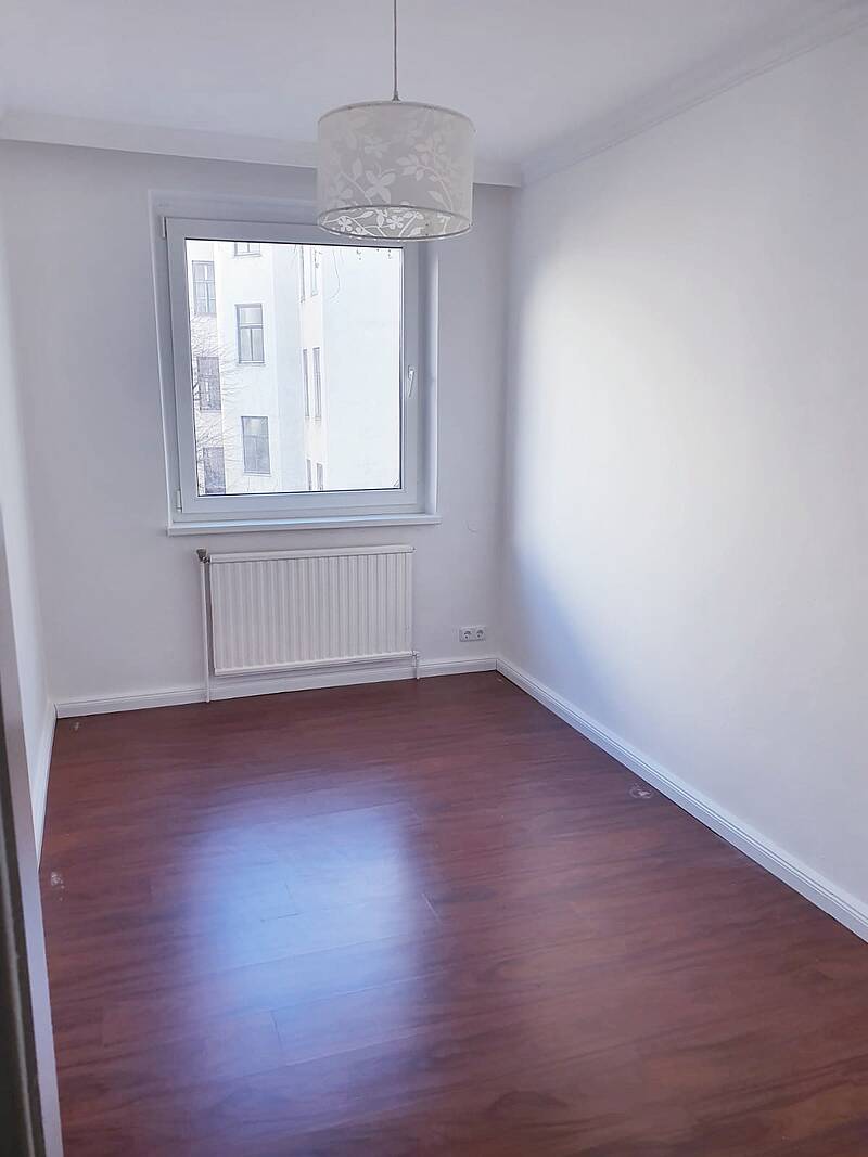 1060 Wien - Zentral gelegene WG-geeignete 3 Zimmer Wohnung
