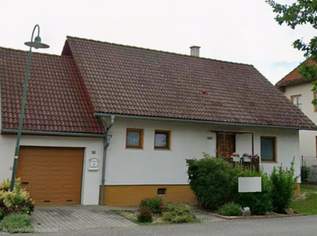Zum Verkauf steht ein freistehendes Haus in sch&ouml;ner und ruhiger Lage.