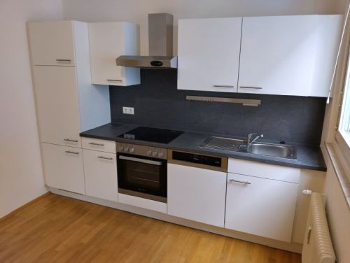 Heller 2 ZIMMER-NEUBAU + Balkon + extra Küche möbliert mit Fenster + Bad mit Dusche + extra WC + Lift + neben ÖGK bzw. nähe Jakominiplatz!