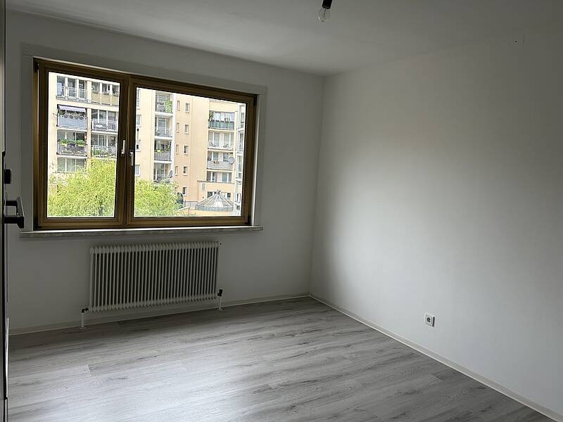Alles-inklusive-Miete 3-Zimmer Loggiawohnung Hofruhelage